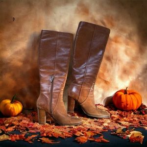 SOLD ‼️ Designer Sigerson Morrison belle Knee
High Brown Leather Boots size 6B